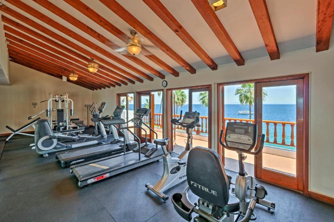 Gorgeous Oceanfront Villa With Panoramic Views アバロン エクステリア 写真