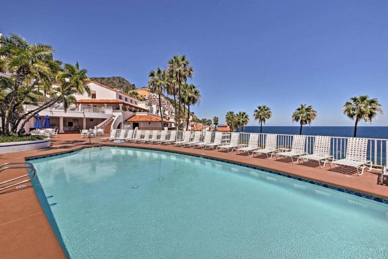 Gorgeous Oceanfront Villa With Panoramic Views アバロン エクステリア 写真