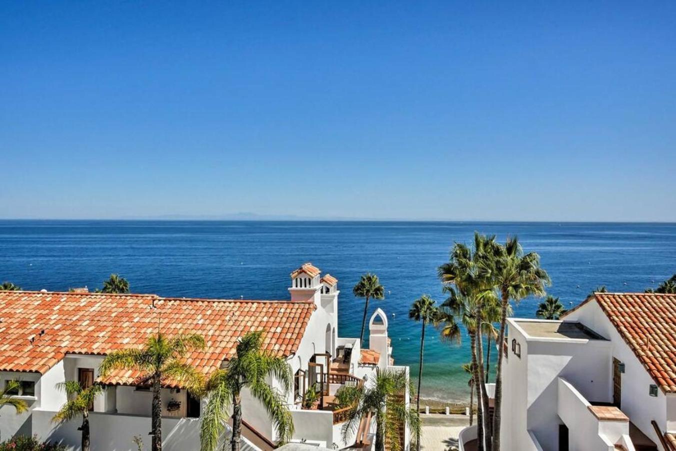 Gorgeous Oceanfront Villa With Panoramic Views アバロン エクステリア 写真