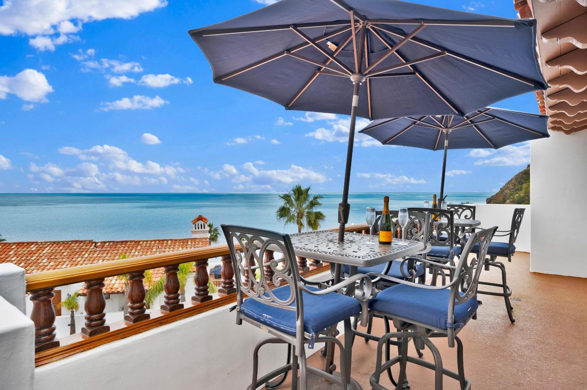 Gorgeous Oceanfront Villa With Panoramic Views アバロン エクステリア 写真